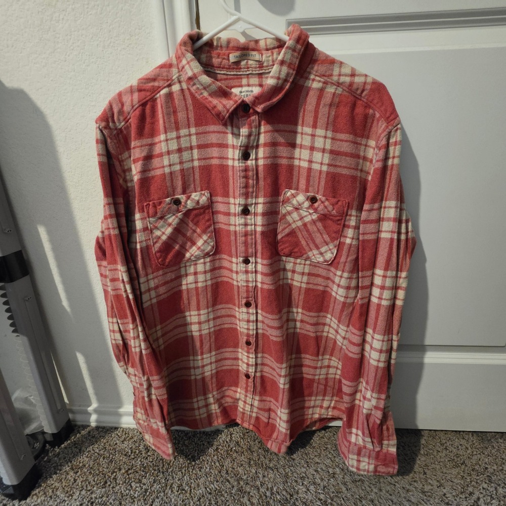 Quiksilver Waterman Mens XL Flannel Shirt Red Plaid Tailored Fit Button Down - Picture 2 of 7